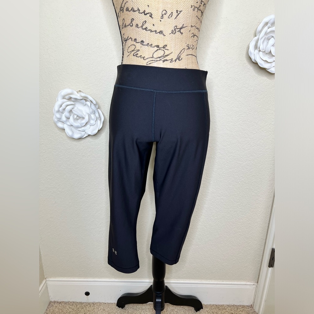 NTM: Under Armour HeatGear Compression Capri Black Leggings Size Large
